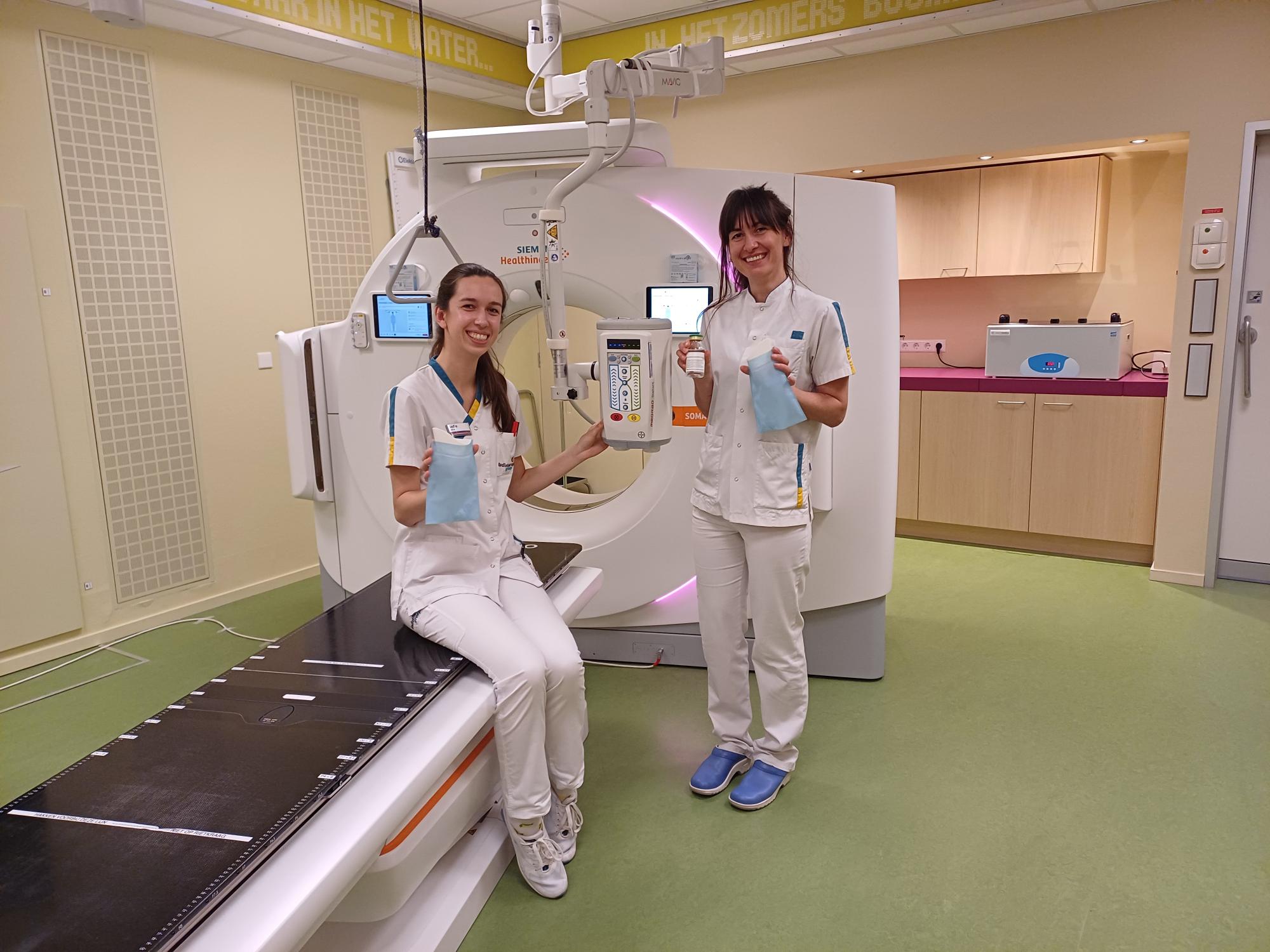 Twee MBB'ers bij de CT-scan
